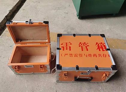 鹿城不同材质的雷管箱性能上有什么区别？